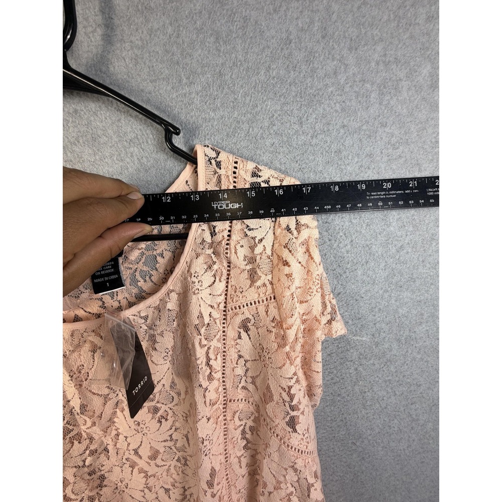 Torrid Blouse Womens 1X (Torrid 1) Plus Pink Scoop Neck Short Sleeve Floral - Picture 5 of 10